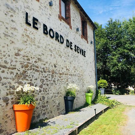 Le Bord De Sevre Bed and Breakfast Saint-Laurent-sur-Sèvre Buitenkant foto