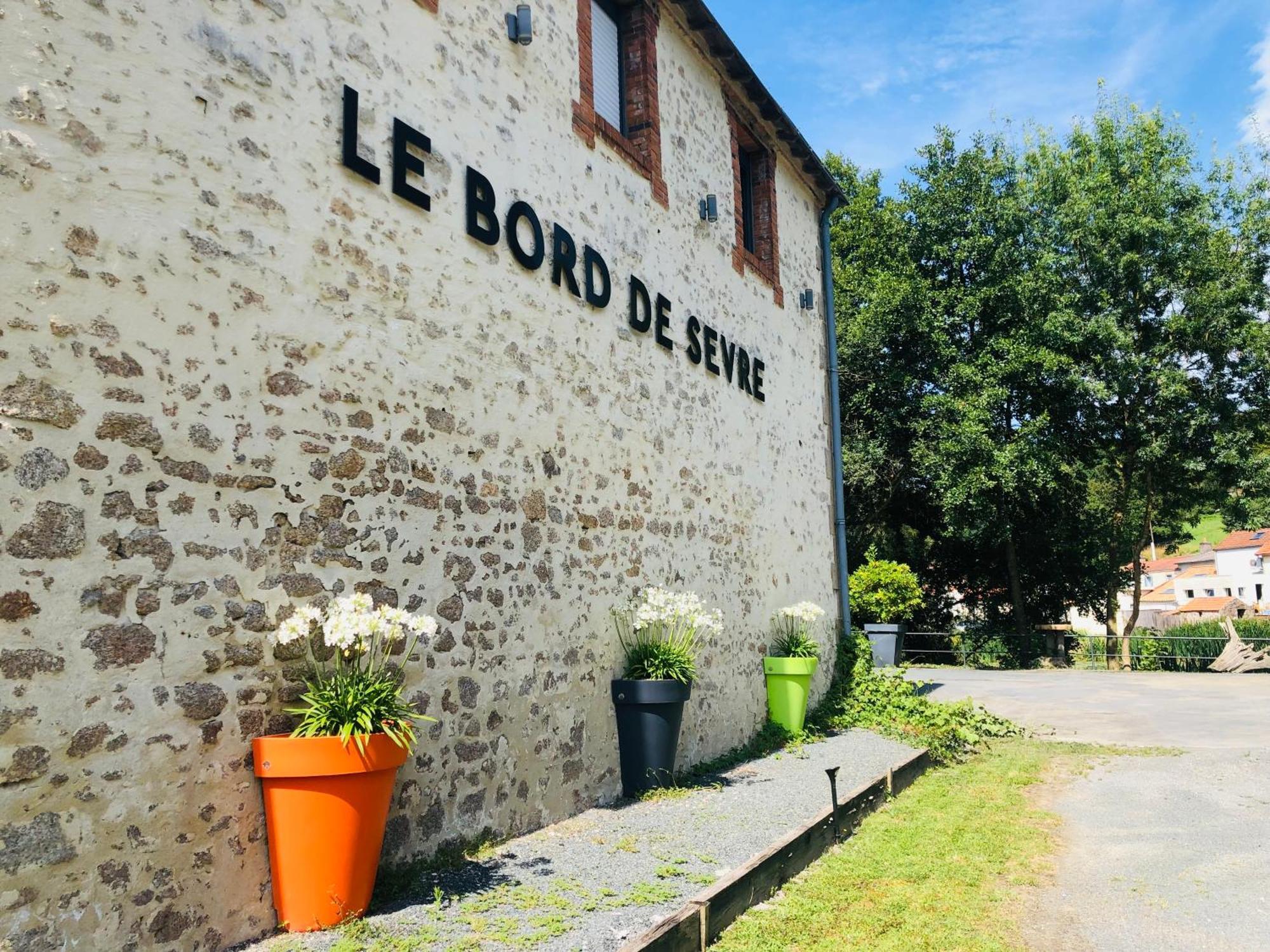 Le Bord De Sevre Bed and Breakfast Saint-Laurent-sur-Sèvre Buitenkant foto